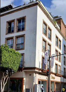 León